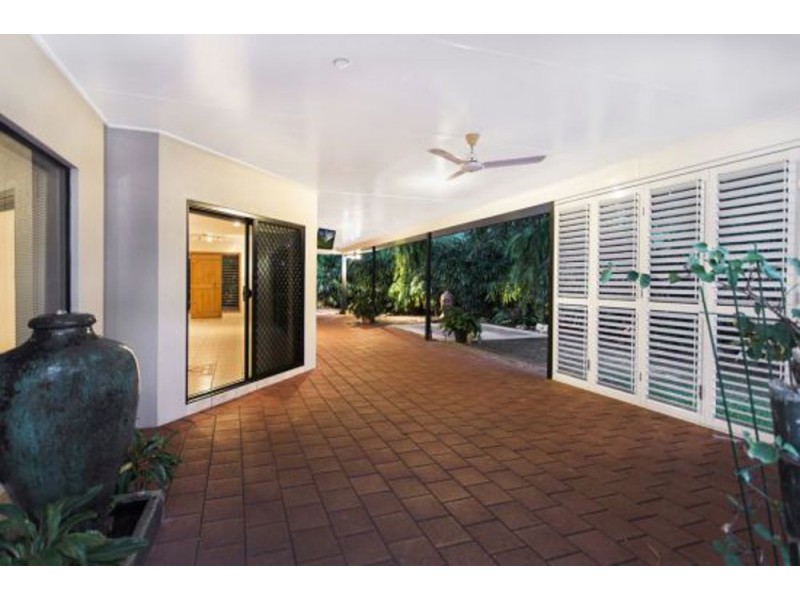 1 Red Peak Boulevard, Caravonica QLD 4878