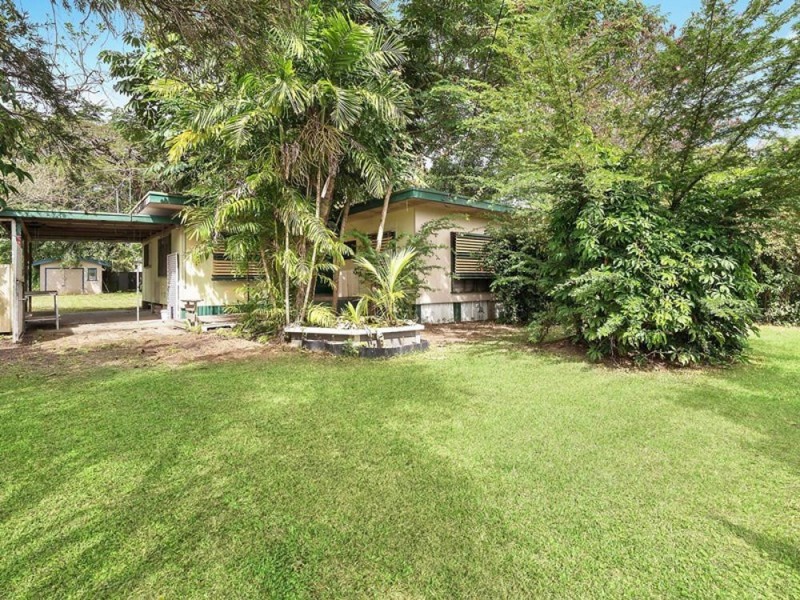 7 Miles Street, Manoora QLD 4870