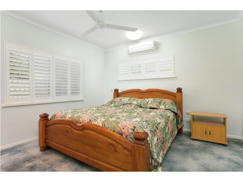 1 Hymes Street, Kanimbla QLD 4870