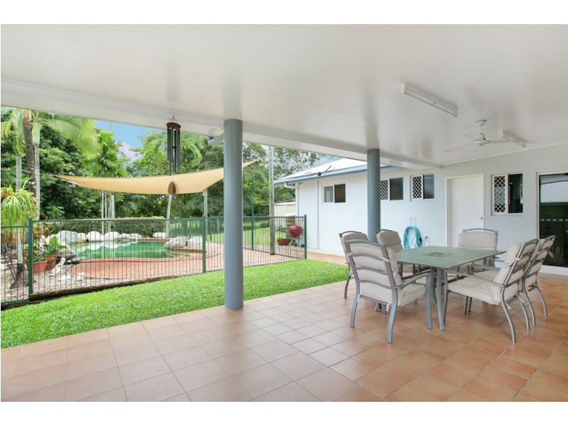 1 Hymes Street, Kanimbla QLD 4870