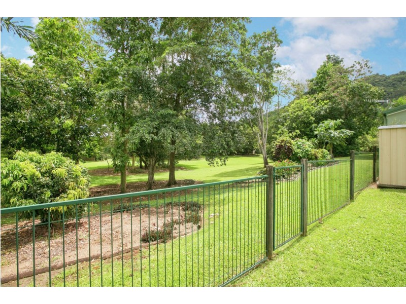 1 Hymes Street, Kanimbla QLD 4870