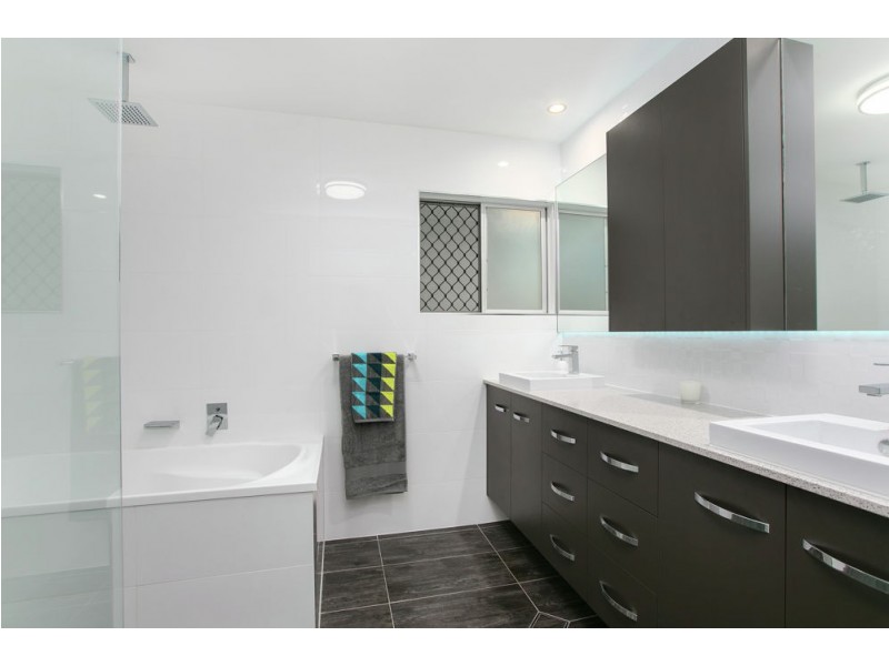 20 Dandaloo Street, Bayview Heights QLD 4868