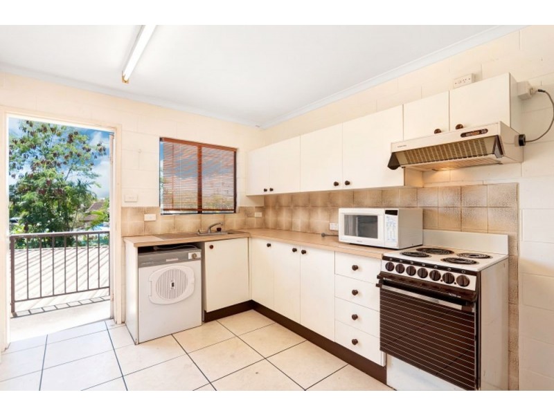 7/4 Hector Close, Westcourt QLD 4870