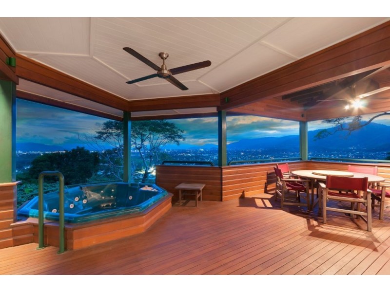 2 Price Close, Edge Hill QLD 4870