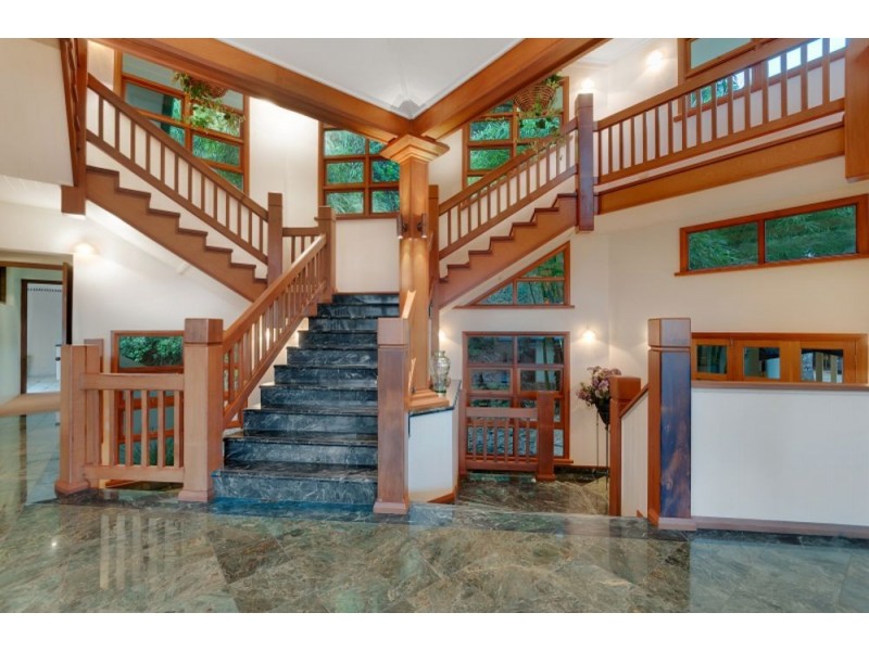 2 Price Close, Edge Hill QLD 4870