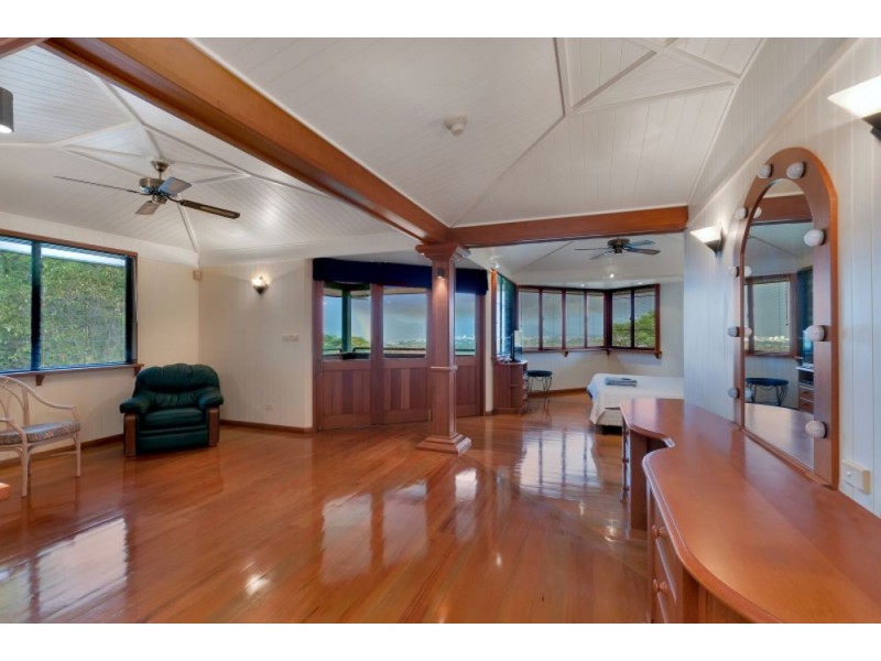 2 Price Close, Edge Hill QLD 4870