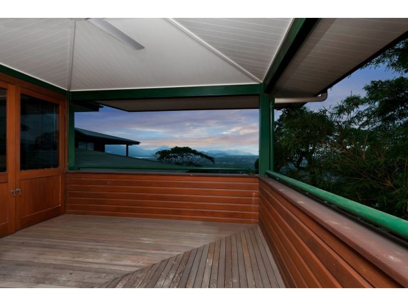 2 Price Close, Edge Hill QLD 4870