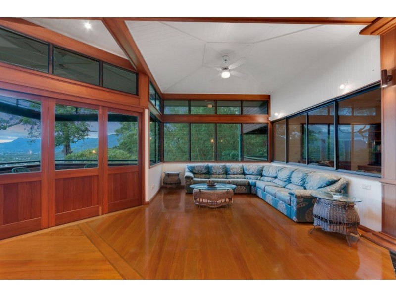 2 Price Close, Edge Hill QLD 4870