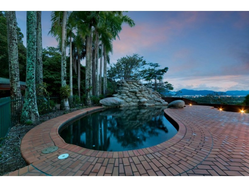 2 Price Close, Edge Hill QLD 4870