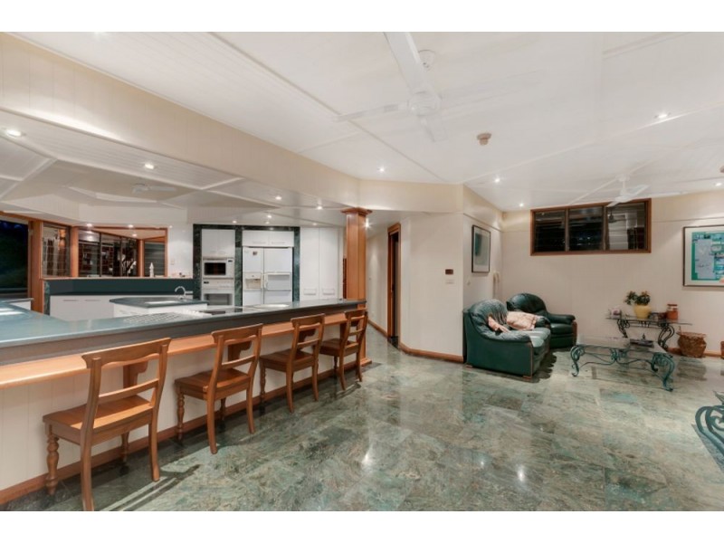 2 Price Close, Edge Hill QLD 4870