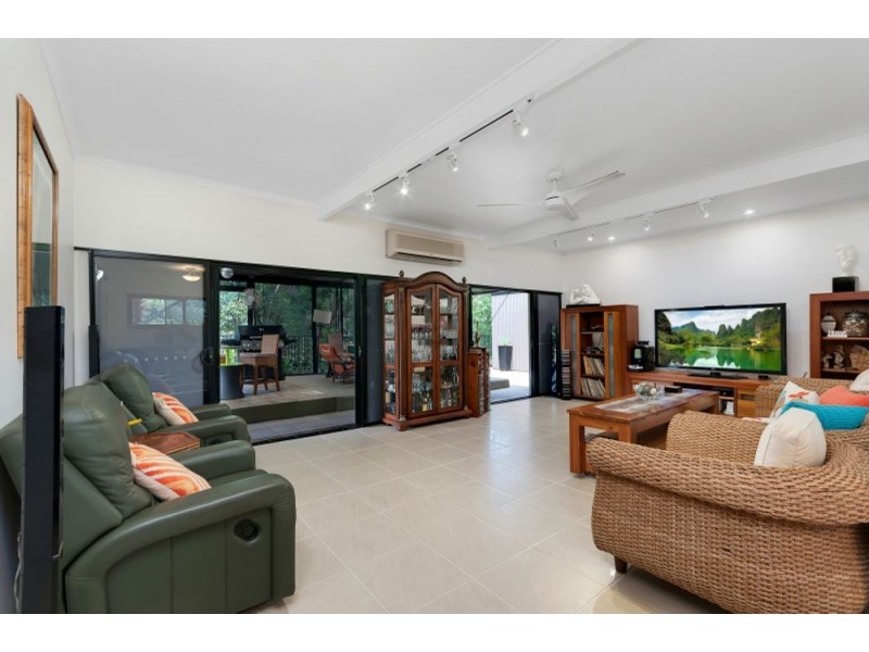 4 Stoney Creek Road, Kamerunga QLD 4870