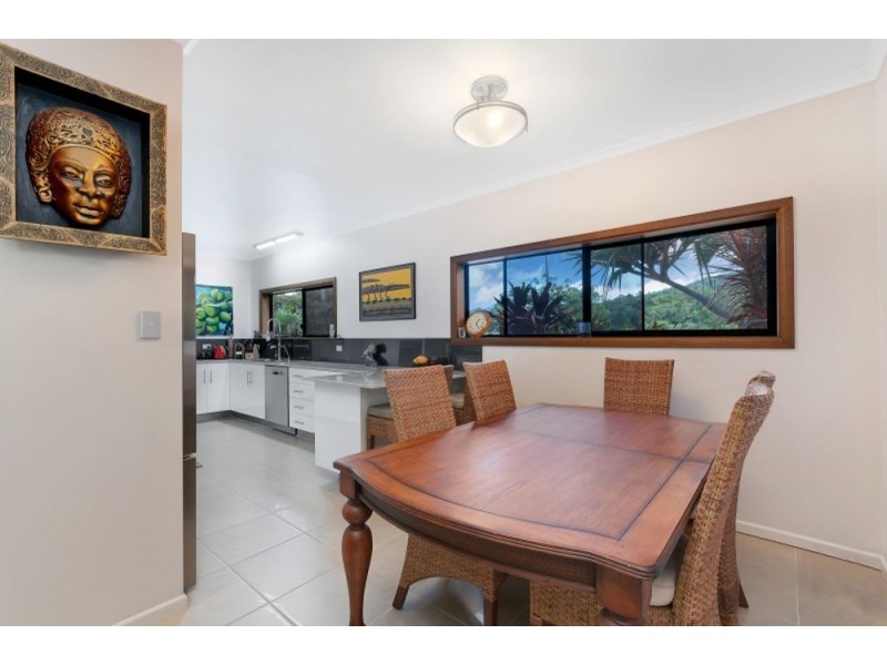 4 Stoney Creek Road, Kamerunga QLD 4870