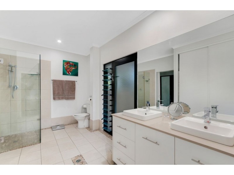 4 Stoney Creek Road, Kamerunga QLD 4870