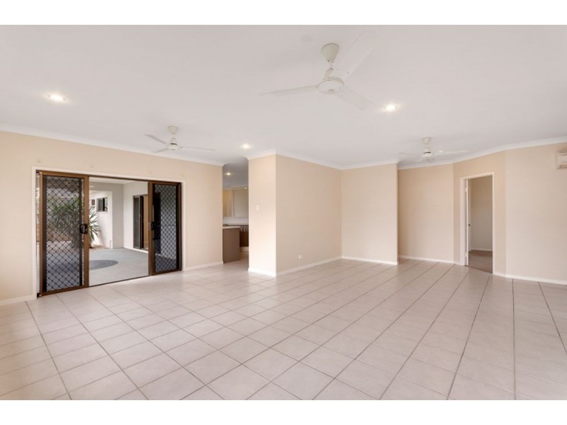 19 Lillipilli Street, Redlynch QLD 4870