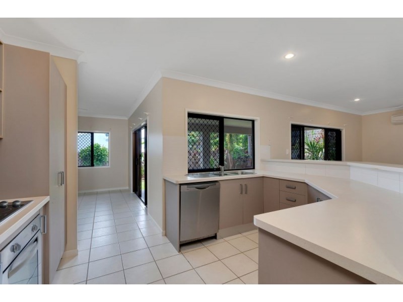 19 Lillipilli Street, Redlynch QLD 4870