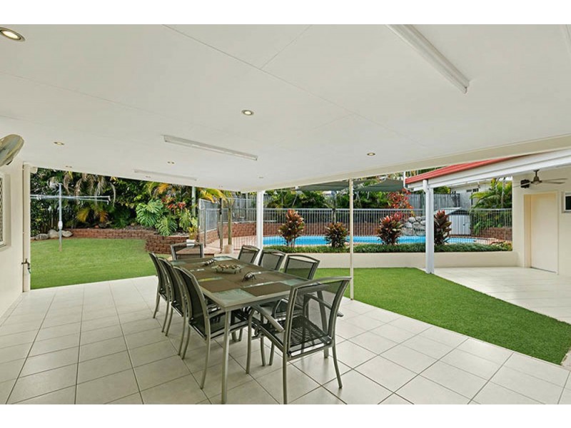 6 Clohesy Court, Kanimbla QLD 4870