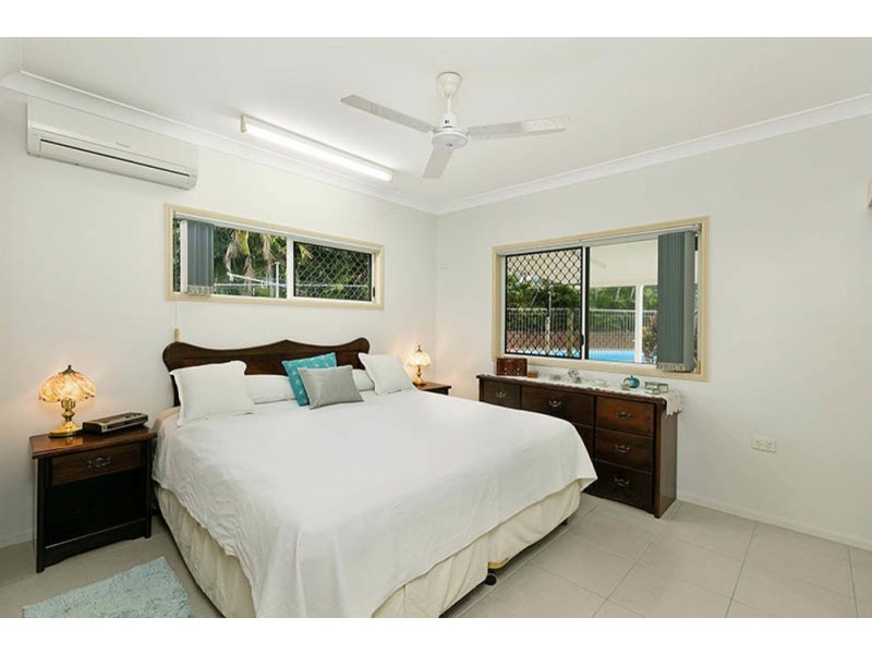 6 Clohesy Court, Kanimbla QLD 4870
