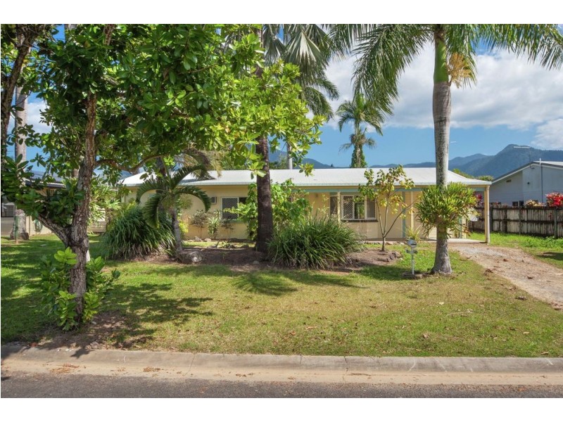 42 Bathurst Drive, Bentley Park QLD 4869