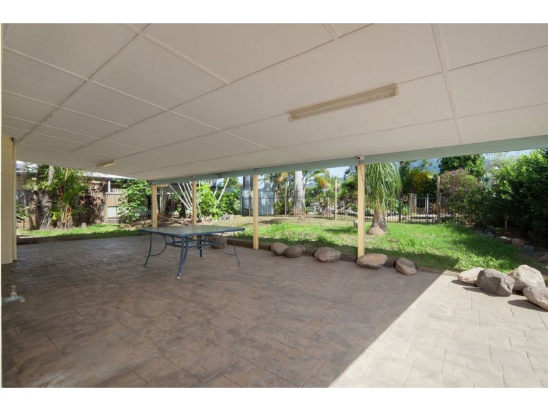 42 Bathurst Drive, Bentley Park QLD 4869