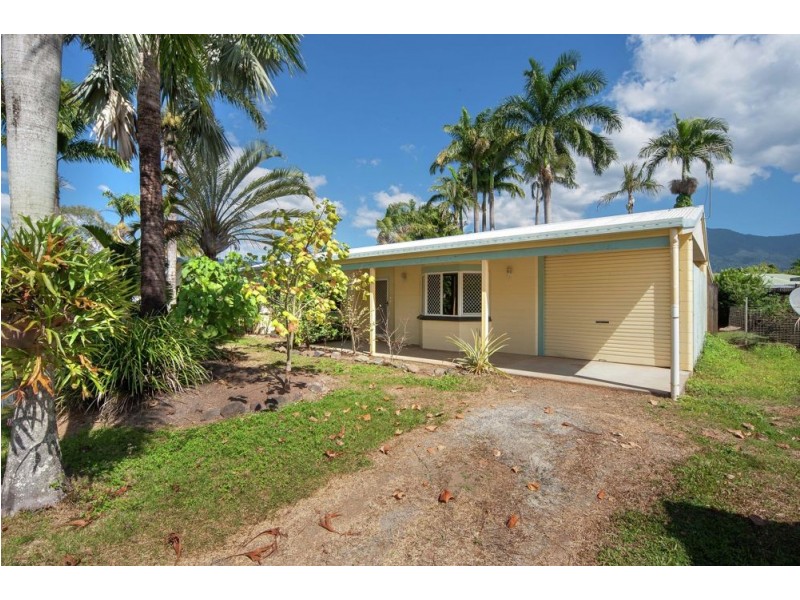 42 Bathurst Drive, Bentley Park QLD 4869