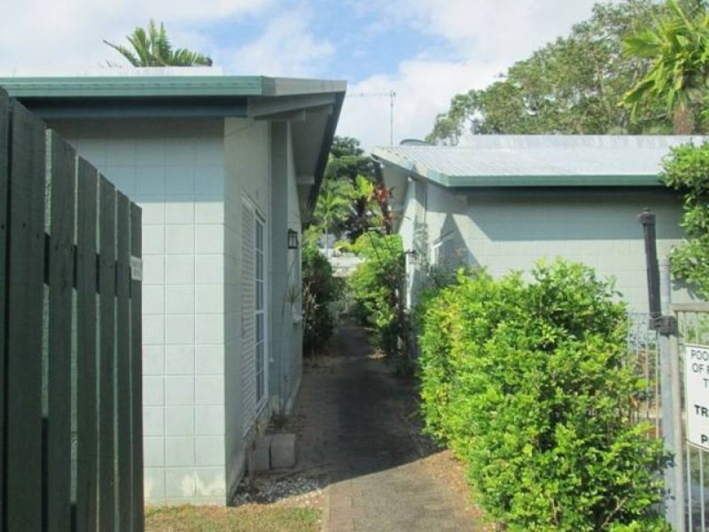 4/485 Mccoombe Street, Mooroobool QLD 4870