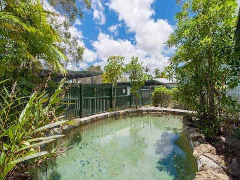 4/485 Mccoombe Street, Mooroobool QLD 4870