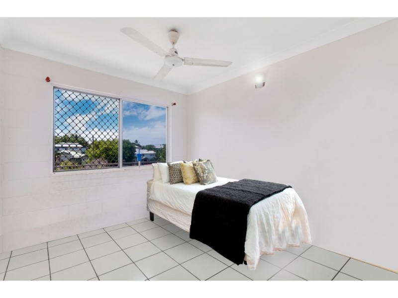 25/324 Sheridan Street, Cairns North QLD 4870
