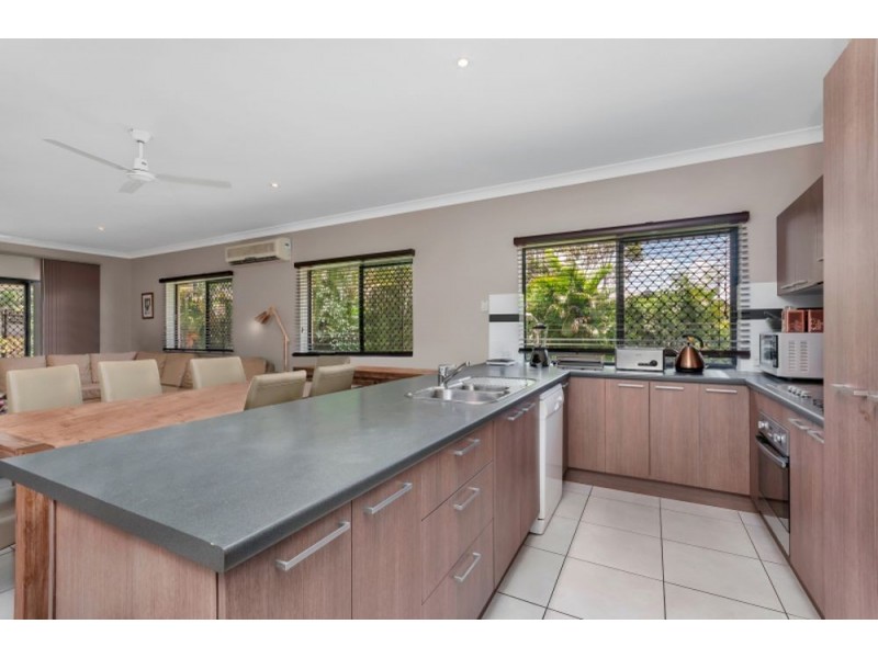 13 Aniston Street, White Rock QLD 4868