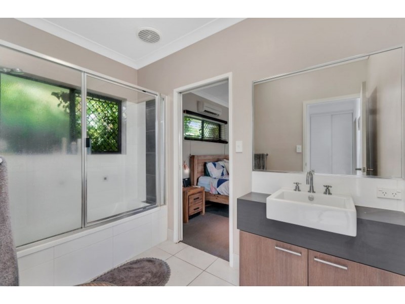 13 Aniston Street, White Rock QLD 4868