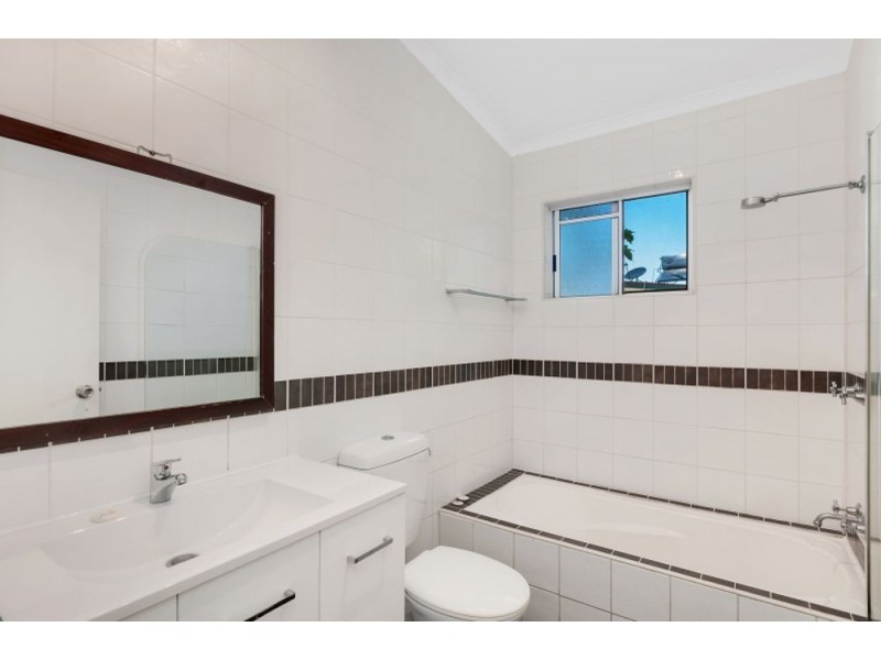 4/15-17 Fern Street, Holloways Beach QLD 4878