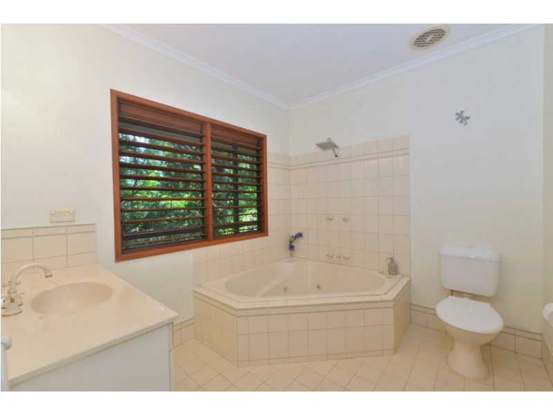 6 Jagera Close, Kamerunga QLD 4870