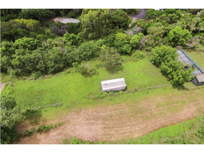 27 Barclay Road, Brinsmead QLD 4870