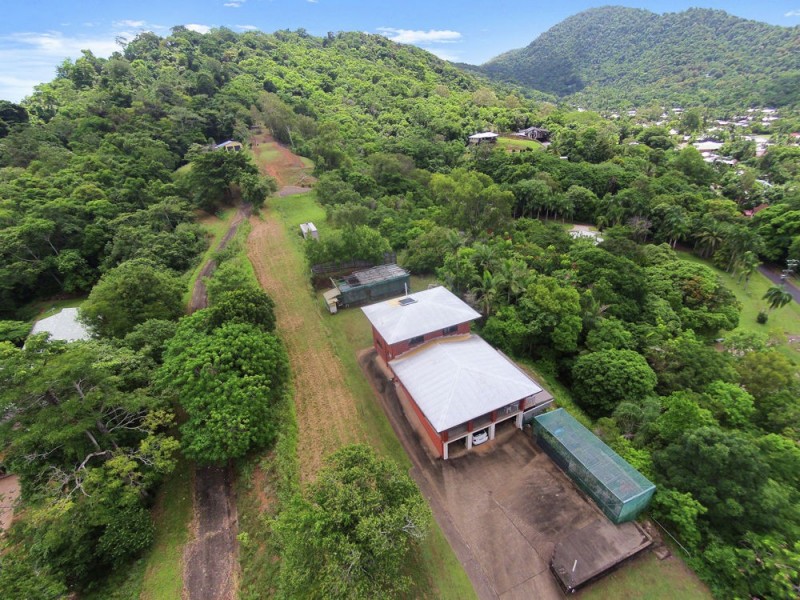 27 Barclay Road, Brinsmead QLD 4870