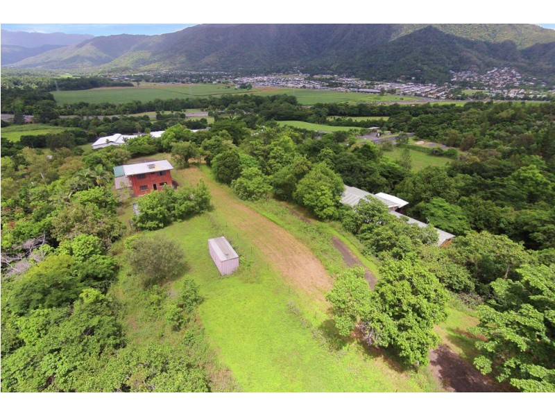 27 Barclay Road, Brinsmead QLD 4870
