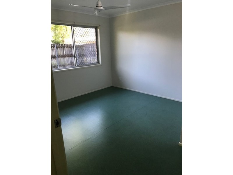 5 Rignold Street, Mooroobool QLD 4870