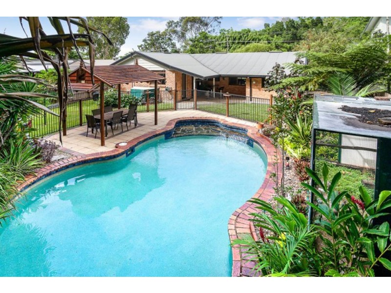 17 Simon Street, Freshwater QLD 4870