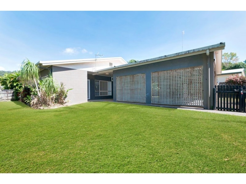 1 Neptune Court, Mount Sheridan QLD 4868