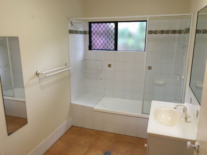 5 Sailfish Close, Kanimbla QLD 4870