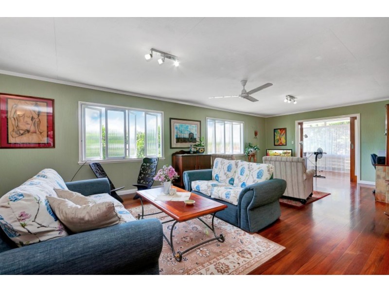 161-163 Jensen Street, Whitfield QLD 4870