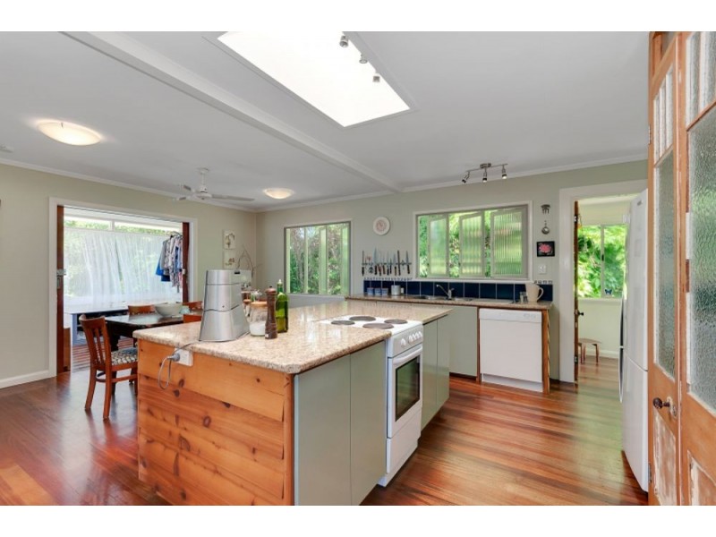 161-163 Jensen Street, Whitfield QLD 4870