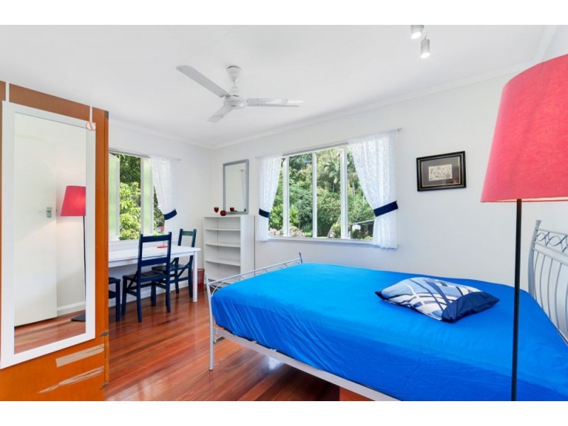161-163 Jensen Street, Whitfield QLD 4870
