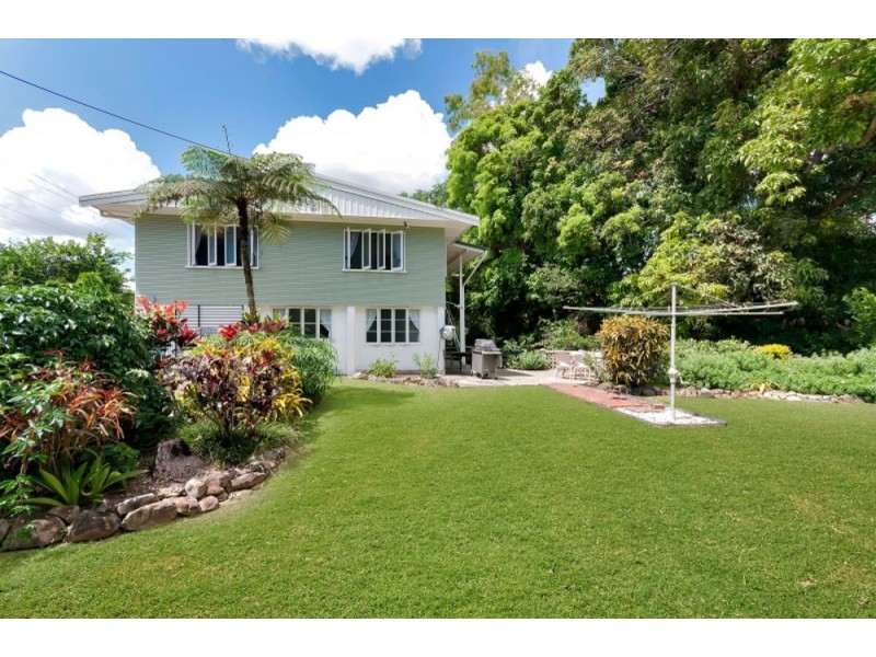 161-163 Jensen Street, Whitfield QLD 4870