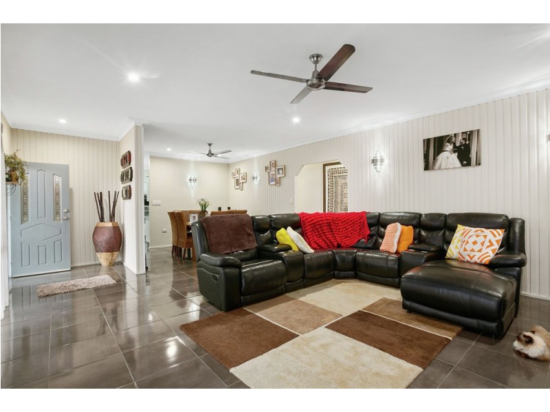 235 Toogood Road, Bayview Heights QLD 4868