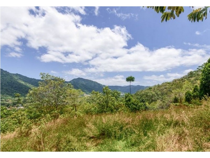 9 Mount William Close, Redlynch QLD 4870