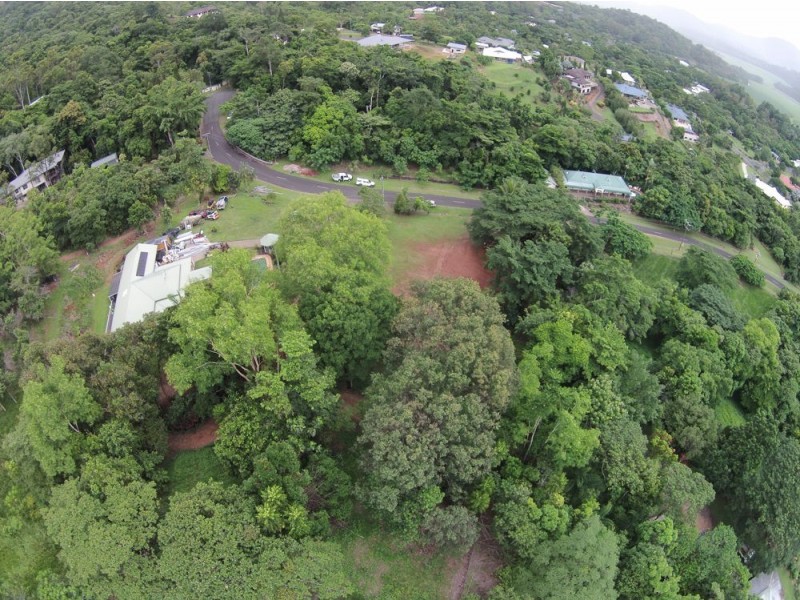 9 Mount William Close, Redlynch QLD 4870