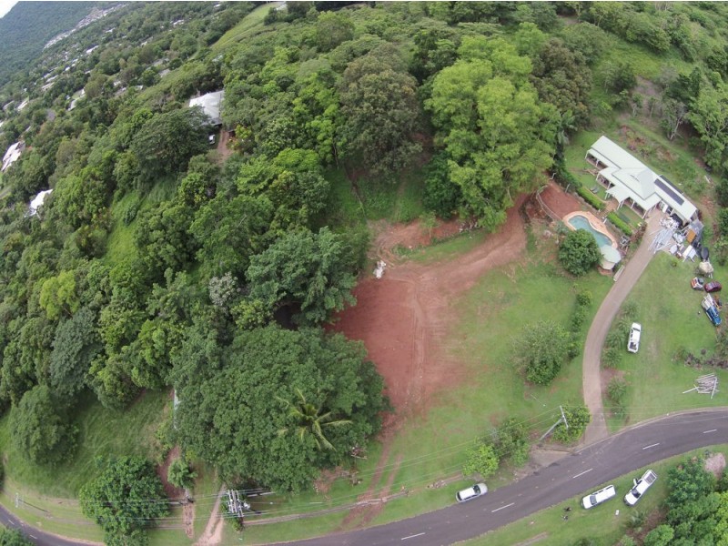 9 Mount William Close, Redlynch QLD 4870