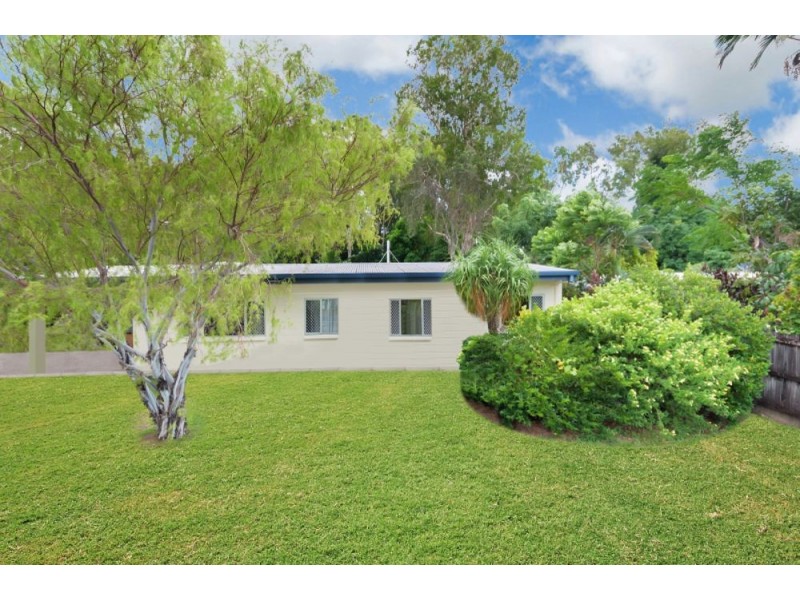 24 Endeavour Road, Clifton Beach QLD 4879
