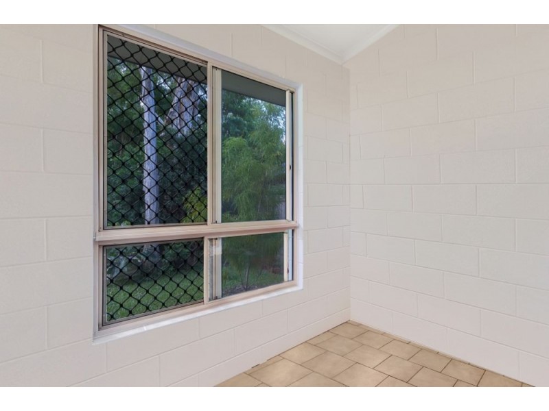 24 Endeavour Road, Clifton Beach QLD 4879