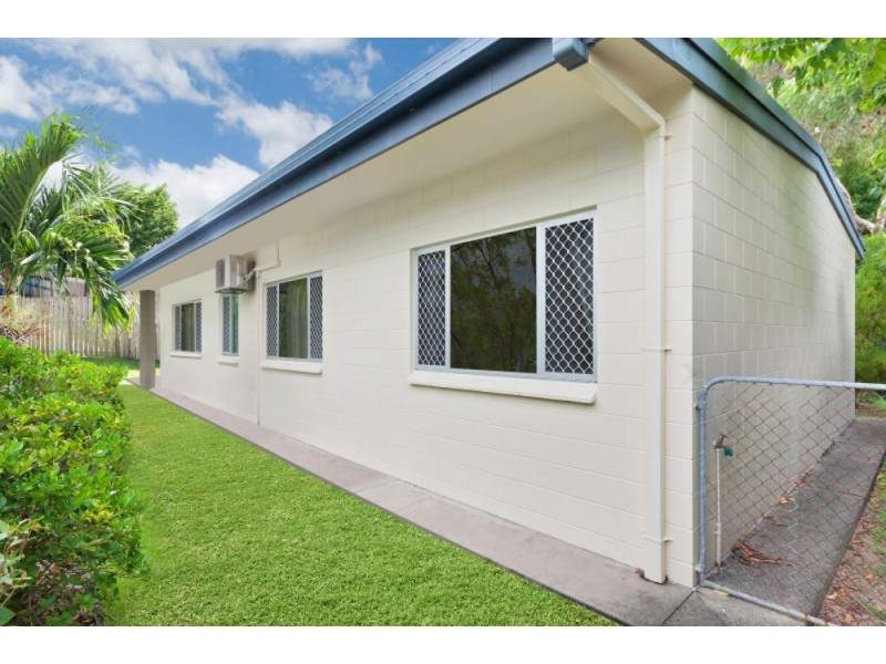 24 Endeavour Road, Clifton Beach QLD 4879