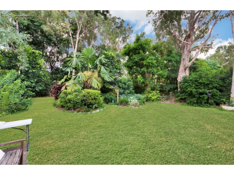 24 Endeavour Road, Clifton Beach QLD 4879